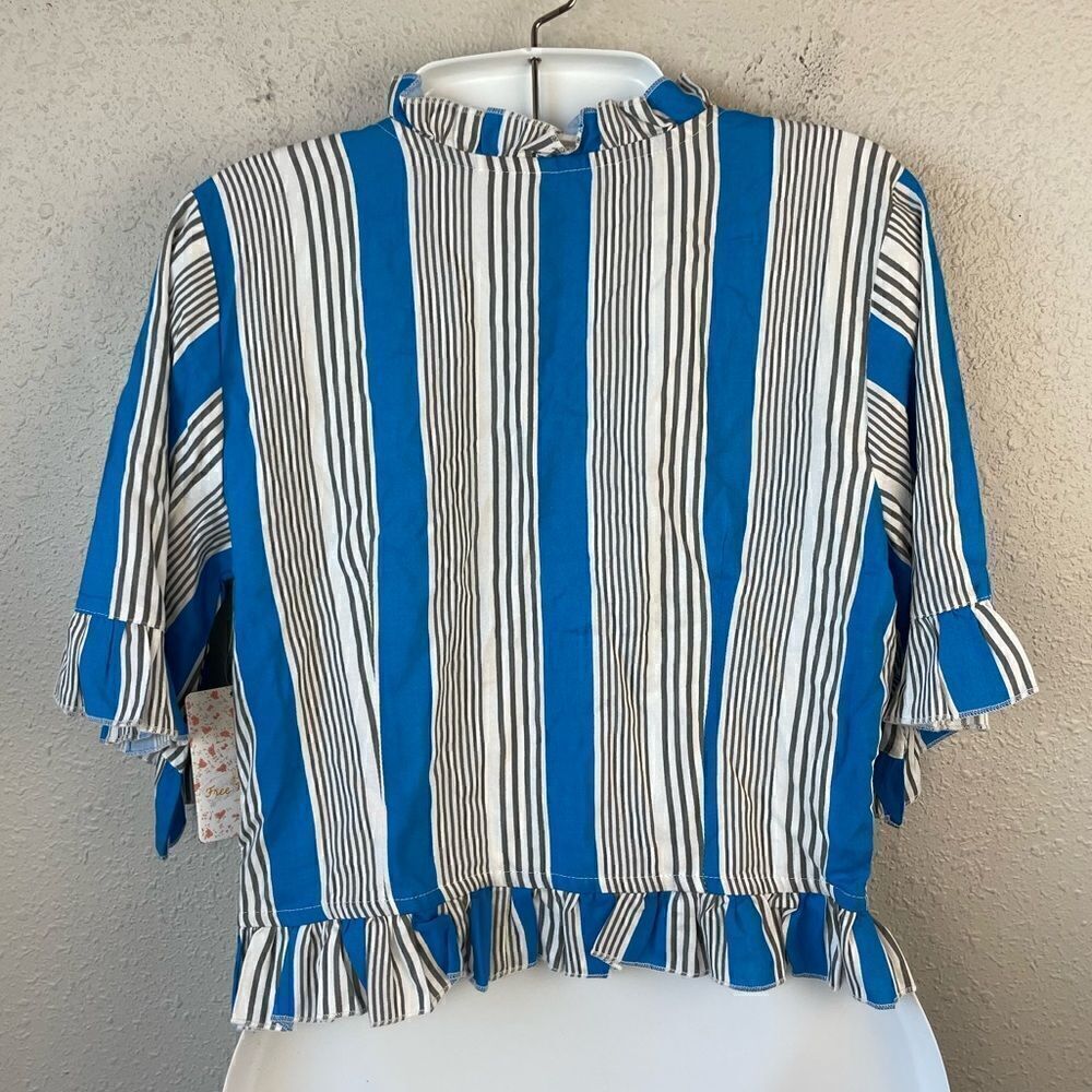 NWT Free People Button Down Top Size M - Picture 4 of 5